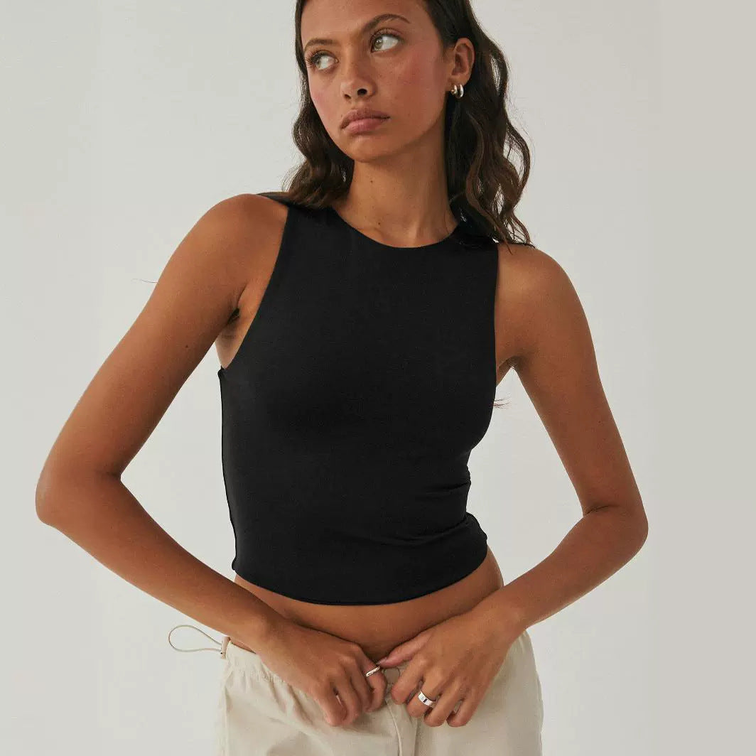 Women's cropped sleeveless vest in black